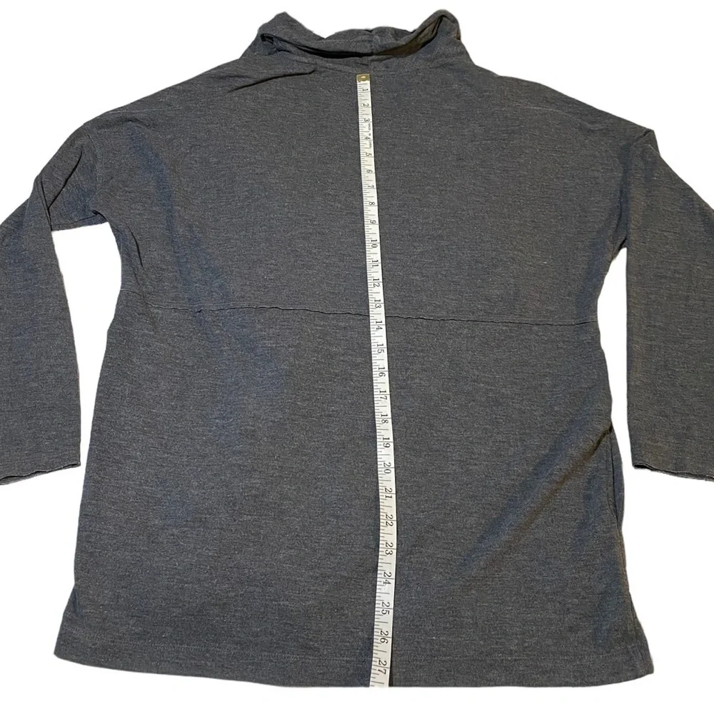 Calvin Klein performance cardigan quick dry gray woman’s size medium